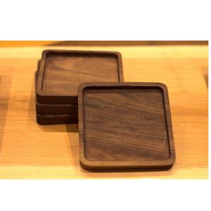 Source Dessous de verre en bois au design moderne pour forme carrée de taille personnalisée Ensemble de sous-verres en bois personnalisés Rustique en bois sculpté à la main - Product Image 1