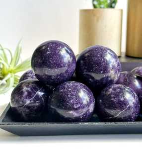 Factory Price Wholesale Carved Healing Crystal Lepidolite Spheres Natural Purple <b>Mica</b> Stone Home Decoration Meditation - Product Image 3