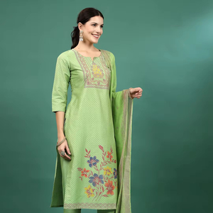 Ensemble tendance de kurta, pantalon et dupatta en polyester vert uni, élégant et droit, pour mariage indien, tenue de fête, ethnique, en gros - Product Image 1