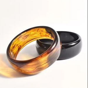 Bracelet en résine ne se décolore jamais irrégulière petite taille résine acrylique ouverture bracelet pour femmes filles clair exquis Bracelet poignet bijoux - Product Image 1