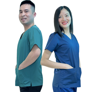 Sao Mai FMF gommages médicaux personnalisés OEM ODM uniformes hospitaliers avec logo et emballage personnalisés Fabricant du Vietnam - Product Image 2