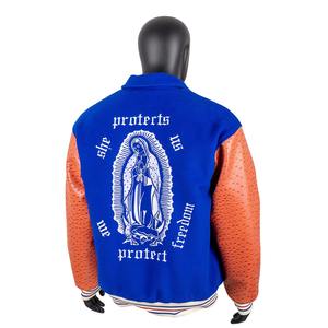 Chaqueta Universitaria Personalizada TOPSHOW, Chaqueta Varsity Azul de Lana con Mangas de Cuero PU y Bordado de Letras de Chenilla para Hombre - Product Image 5