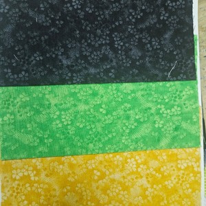 Colorido Impresionante Vintage 100 por ciento Algodón Diseños estampados 44 pulgadas de ancho a precios especiales listos para envío inmediato - Product Image 2