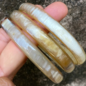 Brazaletes de Cuerno de Búfalo Natural, Joyería Artesanal de Cuerno de Búfalo - Product Image 1