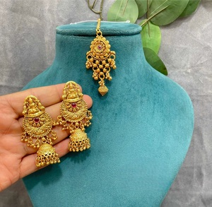 ต่างหูและติกก้าแบบดั้งเดิม ชุบทองคุณภาพพรีเมียม ดีไซน์คลาสสิก ลุคโบราณ สำหรับชุดแต่งงานของผู้หญิง - Product Image 1