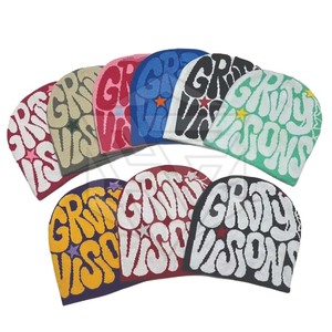 Unisex All-Over Printed Letter Jacquard Hip Hop Beanie Sombreros Gorros de punto de esquí únicos con diseño de letra única personalizada Jacquard - Product Image 1
