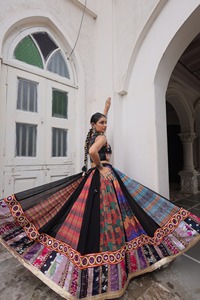 ชุดเทศกาลพิมพ์ลาย Georgette กับ gamthi ทำงาน lehenga choli ส่งออกทั่วโลกจาก surat - Product Image 3