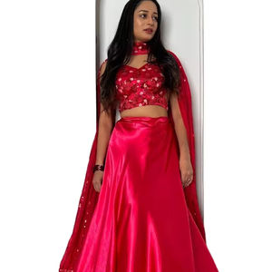 Fournisseur en vrac Vente à chaud Vêtements de fête ethniques Japon Satin Soie Broderie Séquence Codding Travail Lehenga Choli - Product Image 1