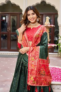 Série présentant les nouvelles tendances de la Navratri, spécial Lehengacholi Reverser Casual pour mariage et Diwali - Product Image 4