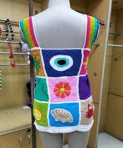 Mini vestido de trabajo con parche multicolor de ganchillo a mano con motivos hechos a mano de inspiración natural - Product Image 3