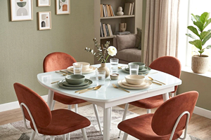 Juego de Mesa de Comedor Extensible Moderno con 4 Sillas de Terciopelo Naranja Oxidado, Patas de Metal Blancas, Muebles de Cocina de Lujo para el Hogar - Product Image 1