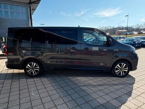 Nuevo Peugeot Traveller 2026, Minibús con Volante a la Izquierda, Diésel, Transmisión Automática Allison, 4x2, 11-20 Asientos, 2.8L, Emisión Euro 5, 17500 kg, Más de 130 km/h - Product Image 4