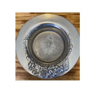 Aluminum Wine Bottle coaster Holder for Parties Clubs Use Hammered Flower Design Round Aluminum Wine coaster Holder - Product Image 3