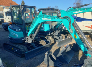 Chenilles en caoutchouc neuves pour excavatrice Sunward U25F en stock pour une achat rapide et une livraison rapide partout en France - Product Image 5