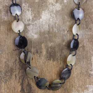 Collier cordon corne ovale plat Branche Collier corne de buffle naturel Produit indien fait à la main de HF CRAFTS - Product Image 1