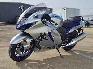 Suzuki Hayabusa 2027, 1340 cm³, refroidissement liquide, quatre cylindres, ABS, moto sportive de tourisme haute performance, adaptée aux hautes vitesses - Product Image 1