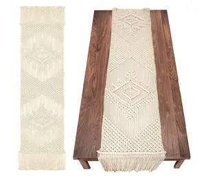 Makramee Tisch läufer aus Baumwoll schnur | hand gefertigter Makramee Tisch läufer aus Baumwoll schnur