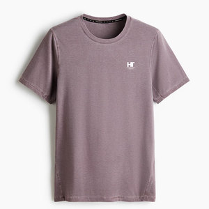 Camiseta de Hombre 100% Algodón de Primera Calidad - Color y Diseño Personalizados, Transpirable y Ecológica, Corte Regular, Marca HUBOS & TAYBOS - Product Image 1