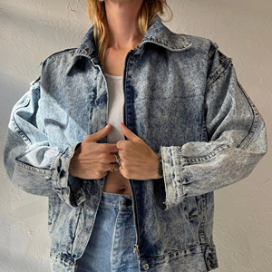 Chaqueta vaquera vintage desgastada con lavado ácido para mujer, ropa de abrigo informal ajustada, transpirable y versátil para todas las estaciones - Product Image 1