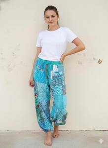 Pantalones Harem de Patchwork: Pantalones Hippies Bohemios de Rayón con Bolsillos - Product Image 6