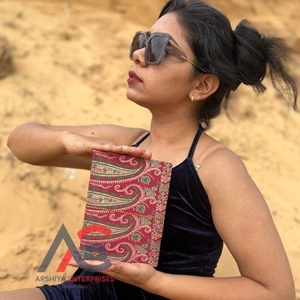 Nuevo Real hecho a mano Banarasi Sari tela seguro hilo cierre diario Vintage vibrante colorido cubierta sin forro reciclado hoja diario - Product Image 1