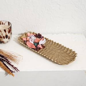 ถาดเสิร์ฟรูปทรงสี่เหลี่ยมผืนผ้าลายเฟิร์น ทำจากอะลูมิเนียมสีทอง ใช้ซ้ำได้ เหมาะสำหรับตกแต่งบ้านและใช้ในครัว - Product Image 1