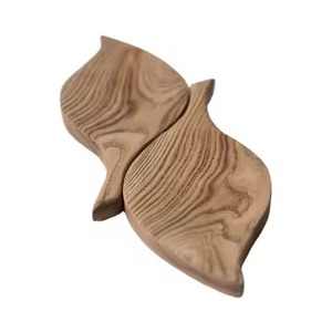 Planche à découper de qualité supérieure de haute qualité, parfaite pour les cuisines à la mode, ajoutant sophistication et praticité aux repas - Product Image 4