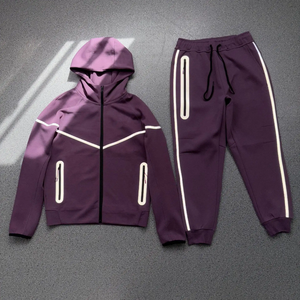 ชุดวอร์มมีฮู้ดและกางเกงวิ่งสะท้อนแสงสำหรับสไตล์ลำลองและสตรีทแวร์ - Product Image 4