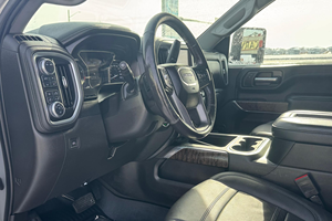 GMC SIERRA 2500HD DENALI 4X4 2021 USADO, Volante a la Izquierda/Derecha - Product Image 2