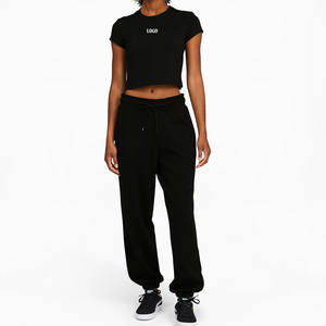 T-shirt pour femme, design confortable et extensible, essentiel pour l'été, vêtements durables de qualité supérieure, tissu en coton respirant, respectueux de l'environnement - Product Image 3