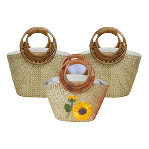 Hot Product Beach-Ready and Beautiful Découvrez le charme du sac à main en jacinthe d'eau de haute qualité et à bon prix - Product Image 1