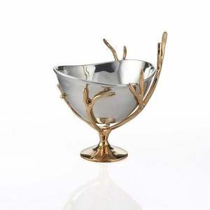 Bol décoratif en métal de luxe avec un design contemporain, parfait pour présenter des fruits, des collations ou de petits objets décoratifs - Product Image 2