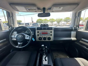 TOYOTA FJ CRUISER 4WD 2014 USADO, Volante a la Izquierda/Derecha - Product Image 4