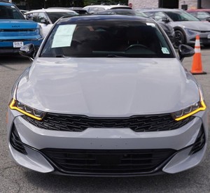 Maravilloso gris usado 2023 Kia K5 GT-Line FWD con ruedas de aleación Sistema de navegación de cuero Paquete Premium de arranque remoto - Product Image 1