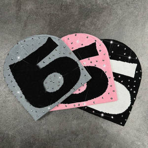 หมวกบีนนี่ไหมพรมอุ่นนุ่ม ใส่สบาย ยืดหยุ่นได้ เหมาะสำหรับฤดูหนาว  สามารถสกรีนโลโก้ได้  แบบ unisex  แฟชั่นกลางแจ้ง ใส่ได้ทุกวัน  อุปกรณ์เสริมศีรษะที่สวมใส่สบาย - Product Image 1