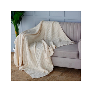 Evileye Recycled Jacquard 50x70 pouces, texture douce encadrée, tissage à la main, marque Inde, pour les acheteurs à la recherche d'une décoration éco-moderne et durable, jeté de lit - Product Image 2