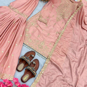 Recién llegado Heavy Top-Sharara Collection Chinon telas de seda con bordado lentejuelas diseño trabajo para mujer ropa de fiesta - Product Image 1