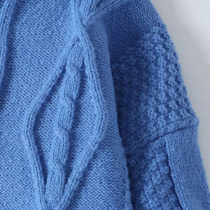 Pull de printemps en tricot noir décontracté pour hommes avec un design unique du cou respirant anti-rides anti-doux avec logo sur le devant - Product Image 6