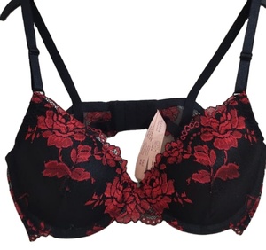 Durable Pure Color Light Face Sexy Lace Push-Up Respirant Underwire Half Cup Soutien-gorge pour femmes de haute qualité - Product Image 1