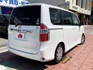 Toyota Noah X 2008, 4x4, Station Wagon, Usado, Gasolina, Asientos de Cuero, Automático, Bajo Kilometraje, Sin Accidentes - Product Image 4