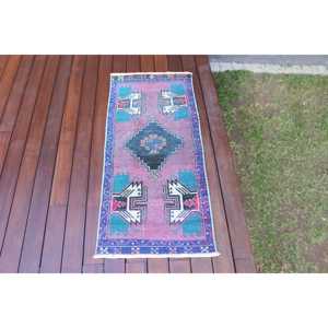 Alfombra Turca Pequeña de 1.7x3.7 pies, Alfombra de Lana Vintage con Diseño Floral Rosa - Product Image 4