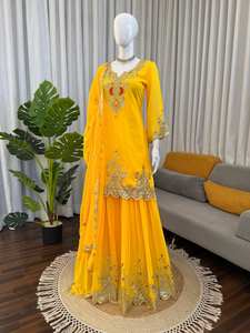 Hermoso Traje Sharara Palazzo de Diseñador de Moda en Georgette con Bordado, Proveedor Indio de Diseño Elegante - Product Image 2