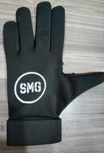 Gants de qualité supérieure GAA avec latex allemand, options personnalisées, adhérence antidérapante pour le football gaélique, les clubs irlandais, les ligues - Product Image 5