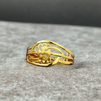 Cincin Emas Bunga Abstrak |   Desain Enam Kelopak dengan Ukiran Melengkung yang Mengalir |   Pakaian Sehari-hari Bergaya 2.320 Gram