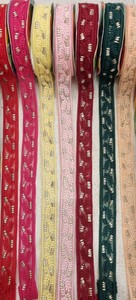 Cinta bordada floral multicolor hecha a medida con patrones de hojas en colores surtidos idea para fabricantes de sombreros y diseñadores - Product Image 2