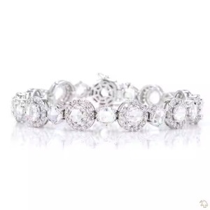 Bracelet de tennis minimaliste en or et diamant Bracelet Moissanite Cadeau d'anniversaire romantique pour femme - Product Image 1