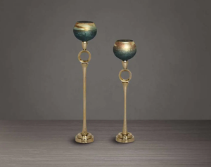 Nouveaux bougeoirs lanternes décors cône fer métal bougeoir pots décors pour la maison décoratif en gros fabricant fournisseur - Product Image 1