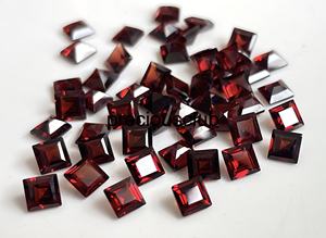 โกเมนธรรมชาติทรงสี่เหลี่ยมตัดขนาด6มม.-โกเมนแดงทรงสี่เหลี่ยมหลวม - Product Image 5