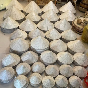 Chapeau Non La Conical | Fabriqué à la main à partir de feuilles de palmier naturelles - Product Image 4