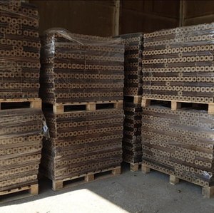 Briquetas de pellets de madera de pino premium ecológicas. - Product Image 4